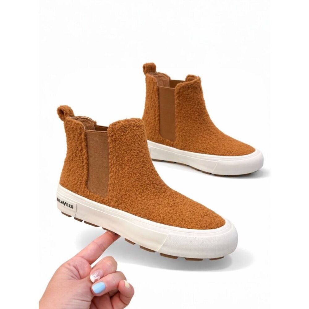 SeaVees Laguna Chelsea Boot Textured Honey Vegan Shearling Brown Women’s 7.5 New